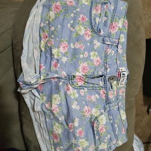 LEI pink floral on blue low rise size 9 juniors